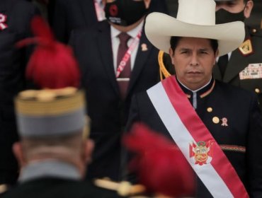 Quién es Guido Bellido, el controvertido nuevo primer ministro de Perú investigado por "apología del terrorismo"