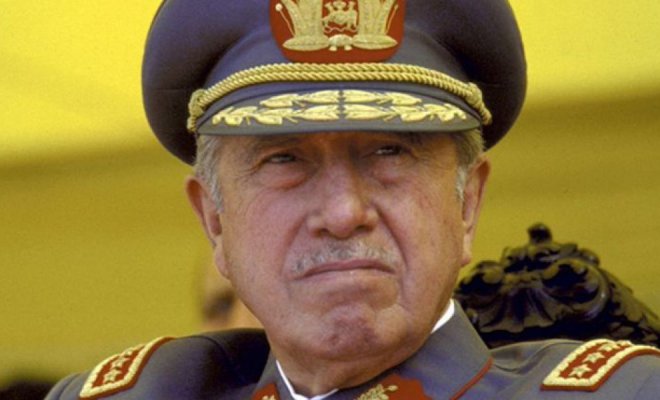 Justicia española investiga al Banco de Chile por presunto blanqueo de capitales de la familia Pinochet