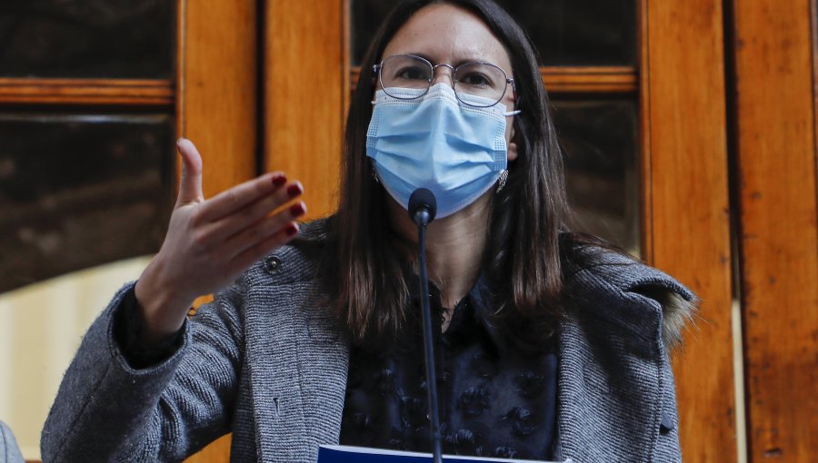 Alcaldesa de Santiago y violencia en Lastarria: "Lamentamos el daño a vecinos y al comercio"