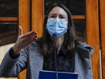 Alcaldesa de Santiago y violencia en Lastarria: "Lamentamos el daño a vecinos y al comercio"