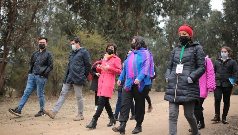 Alcaldesas de Villa Alemana y Quilpué visitaron microbasural de Alto El Yugo para tomar medidas de una perspectiva bicomunal