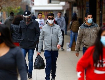 Informe Epidemiológico revela que los casos activos de Covid-19 en Chile bajan de los 10 mil por primera vez desde mayo del 2020