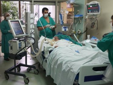 Chile reporta 1.223 casos nuevos de Covid-19 y la cifra más baja de pacientes conectados a ventilación mecánica desde enero