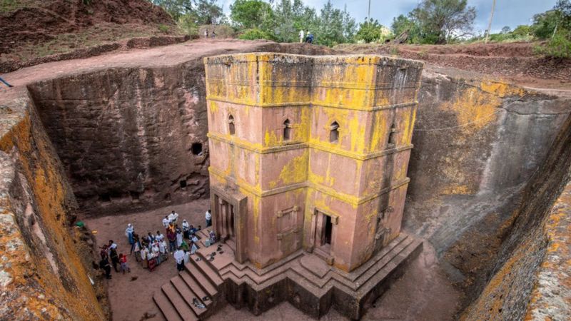 Las misteriosas iglesias bajo tierra Patrimonio de la Humanidad que fueron tomadas por los rebeldes en Etiopía