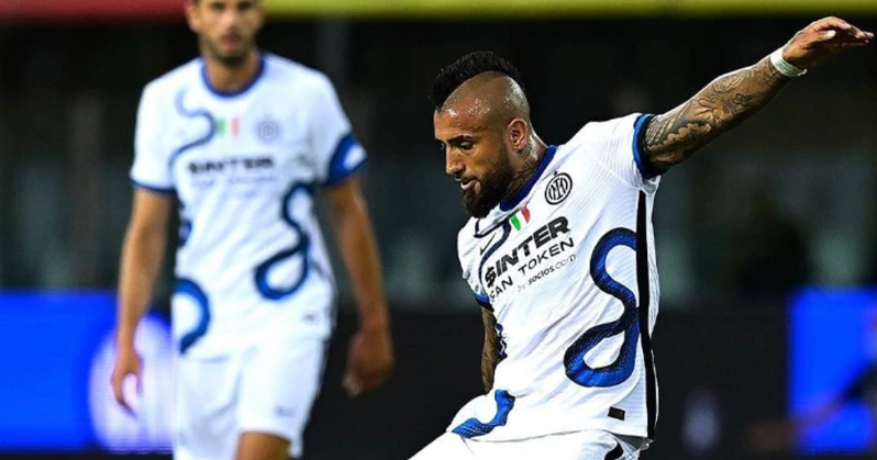 Arturo Vidal dijo presente en amistoso del Inter de Milan y fue amonestado