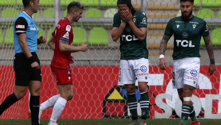 Huachipato aplastó a un Santiago Wanderers que acumuló 18 partidos sin ganar