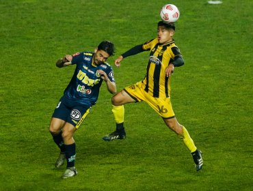 Fernández Vial y U. de Concepción empataron sin goles en un disputado encuentro por el Ascenso