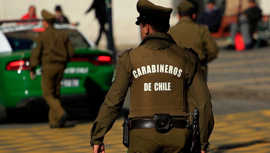 Detienen a sujeto que robó automóvil e intentó atropellar a carabinero para huir en Puente Alto