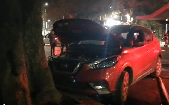 Vehículo embiste paradero y deja al menos cuatro lesionados en Recoleta: conductor fue detenido