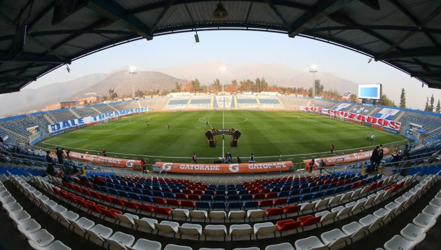 Tres clubes del fútbol chileno recibieron autorizaciones para recibir público en sus estadios