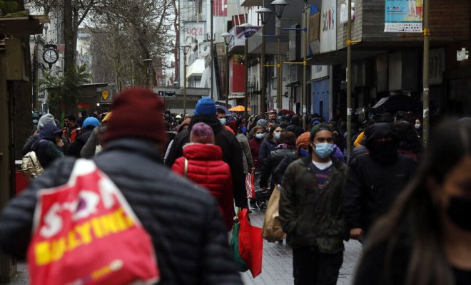 Informe Epidemiológico reporta que en Chile hay 8.398 casos activos de Covid-19, la cifra más baja en todo el 2021