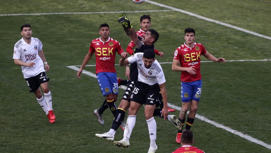 Colo Colo en intenso partido se impuso a Unión Española y escolta al líder del torneo