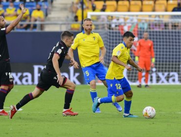 Tomás Alarcón se llenó de elogios tras debutar en la liga española con el Cádiz