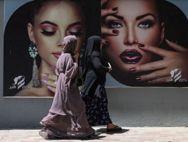 Los primeros cambios para las mujeres en Kabul tras el control talibán en Afganistán
