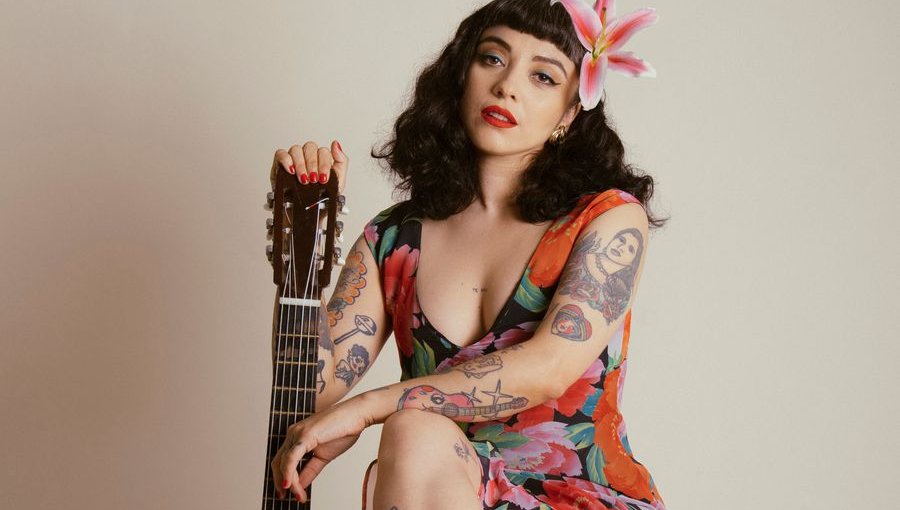 Con fotografías y video, Mon Laferte anunció su embarazo: "Después de un año de intentarlo, por fin"