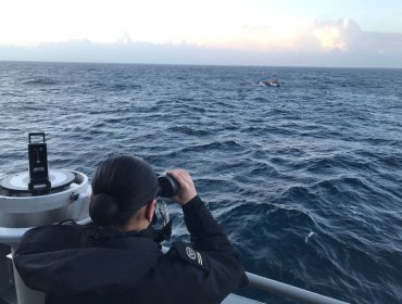 Encuentran con vida a los cuatro pescadores de embarcación desaparecida hace seis días en Lebu