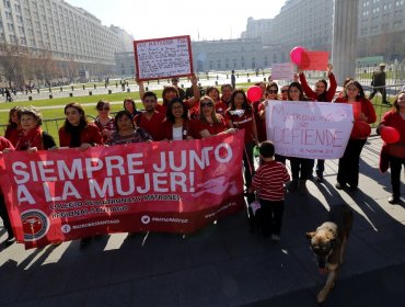 Matronas iniciaron paro nacional en rechazo a reforma del Código Sanitario: sostienen que limita su labor