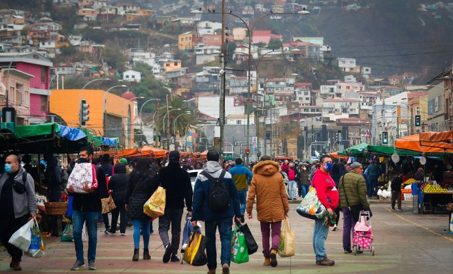 Informe ICovid: Alertan por estancamiento en la disminución de casos nuevos en regiones con gran cantidad de población