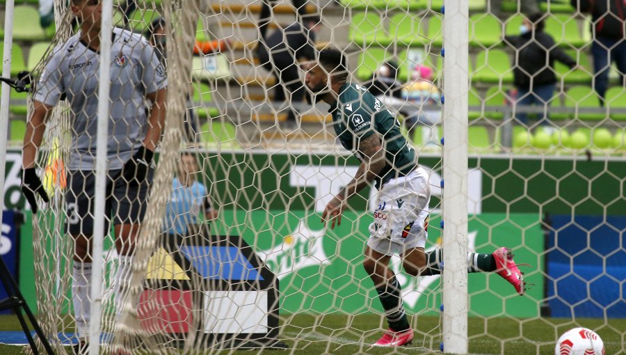 Wanderers suma esperanza: Con público y debut goleador de Fernández consigue su segundo punto del campeonato