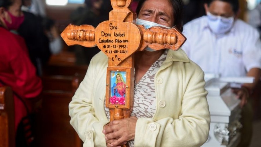 "Perdí a mi familia completa": La desolación de un mexicano tras la muerte de su esposa y 5 hijos por el huracán Grace