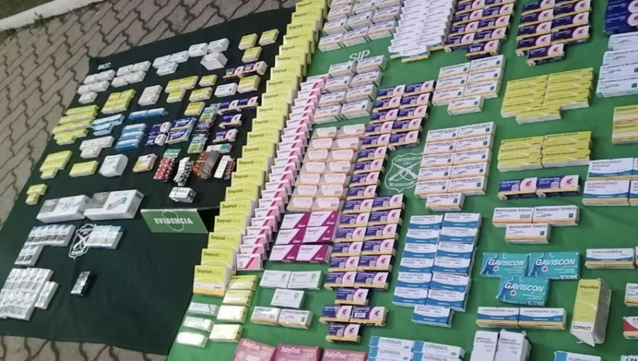 Incautan $3 millones en medicamentos y cigarrillos que mujer vendía en la vía pública de Viña del Mar