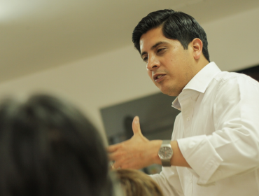 Escándalo por contratos en Quilpué: Christian Cárdenas apunta a "malas prácticas" de la Alcaldesa e insta a Concejales a acudir a Contraloría