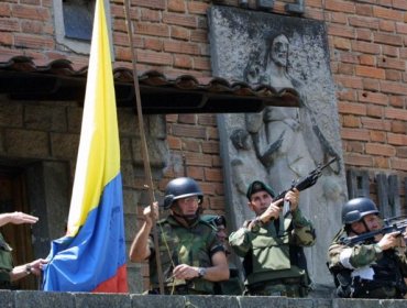 Mario Montoya, el general colombiano imputado por 104 homicidios de civiles