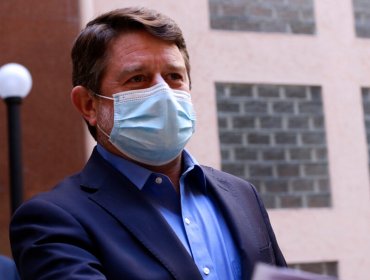 Gobernador cataloga de "negligente" al Gobierno por episodios de contaminación en la región Metropolitana