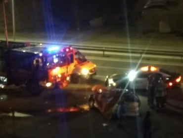 Colisión fatal en Lo Espejo: Moto que circulaba contra el tránsito impactó de frente a un automóvil