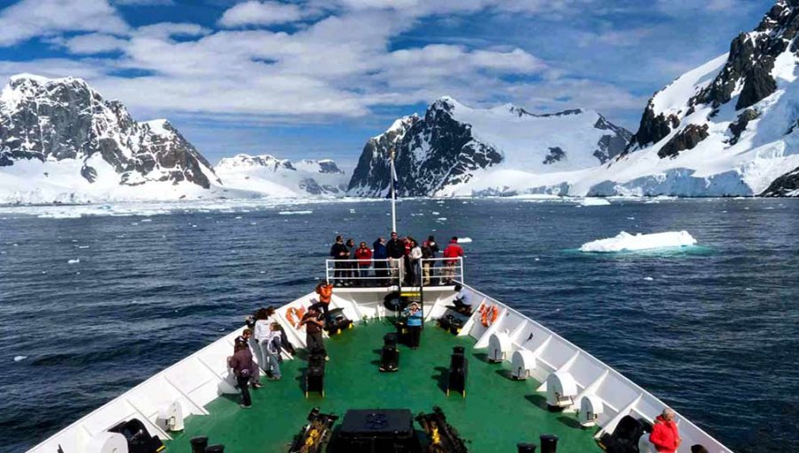 Anuncian protocolo para reanudar viajes turísticos en cruceros a la Antártica