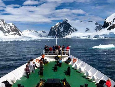 Anuncian protocolo para reanudar viajes turísticos en cruceros a la Antártica