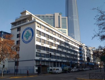 Hospital Metropolitano reducirá sus camas a la mitad por construcción de estacionamientos del Costanera Center