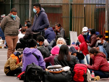 "Está sin control": Gobernador regional se refiere a la situación migratoria en Antofagasta