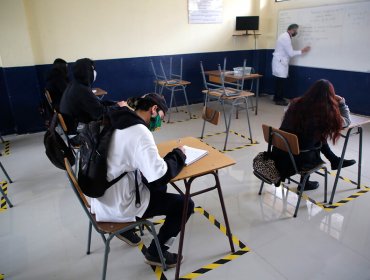 33 estudiantes y cuatro profesores son contacto estrecho de posible caso de variante Delta en colegio de San Pedro de la Paz