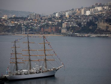 Suspenden actividades de buque argentino en Valparaíso en medio de tensión diplomática por disputa limítrofe