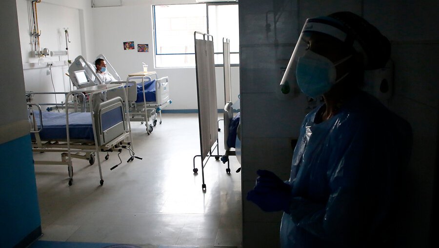 Chile reporta 375 nuevos casos y 8 decesos por Covid-19: Positividad es de 0,83%, la más baja de la pandemia
