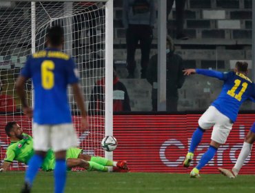 Everton Ribeiro anota en la única llegada clara de Brasil y complica a la Roja en el Monumental