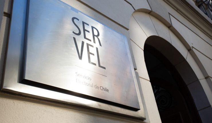 Apruebo Dignidad ingresa requerimiento para reponer candidaturas objetadas por el Servel