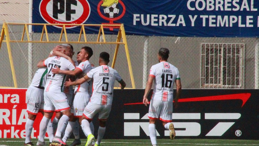 Cobresal aplastó a Ñublense y sumó su quinto triunfo consecutivo en el Campeonato