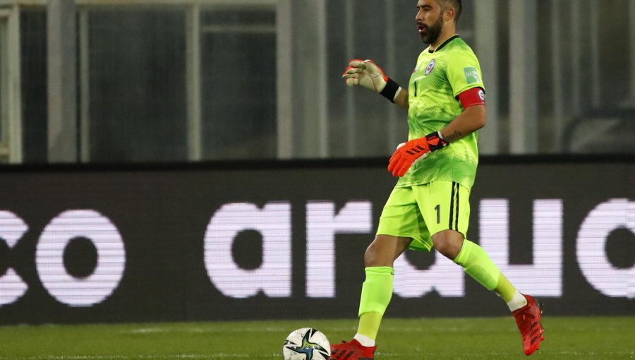 En España alucinaron con el gran desempeño de Claudio Bravo ante Ecuador