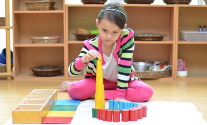 ¿Quieres lograr la independencia de los niños a través de la educación? Hazte especialista en Montessori