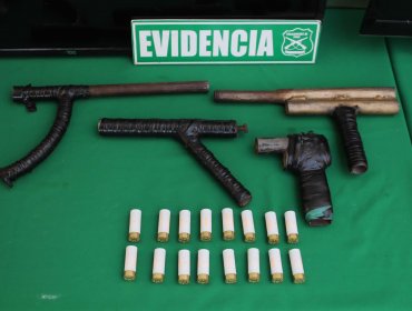 Hombre que robó en una casa abandonada fue detenido en Quintero: portaba dos escopetas artesanales