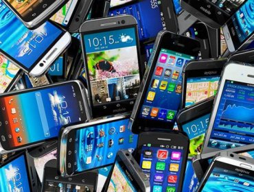 ¿Cuáles son los teléfonos móviles que emiten más radiación y qué puedes hacer al respecto?