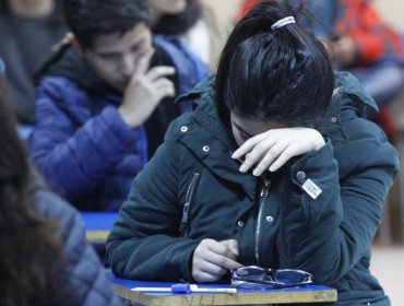 Estudio nutricional concluye que 71% de Universitarios Chilenos sufre de insomnio
