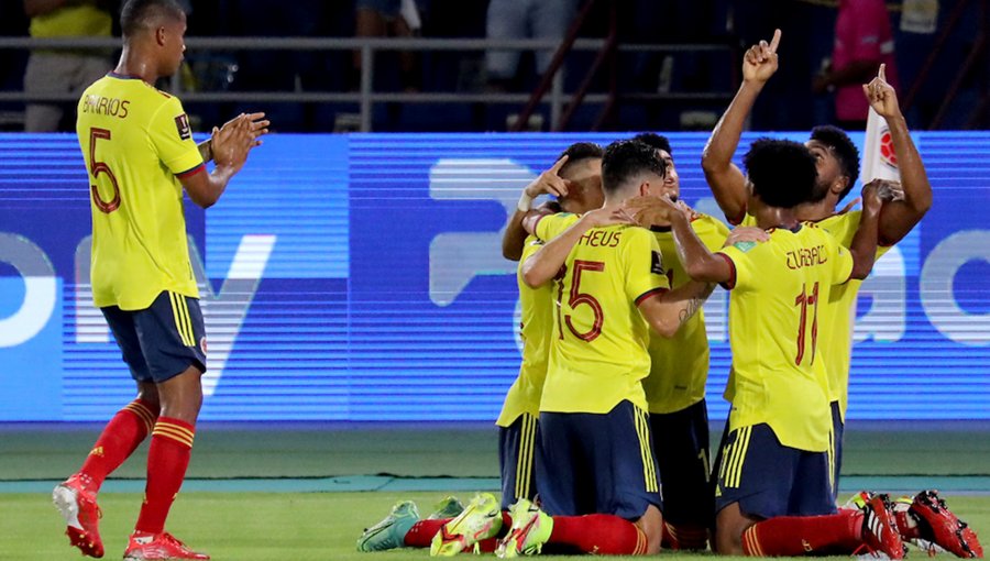 La Roja cae ante Colombia en Barranquilla y se aleja aún más del Mundial de Qatar