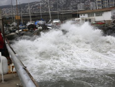 Ante olas de más de 3 metros: Onemi amplió alerta por marejadas en Valparaíso