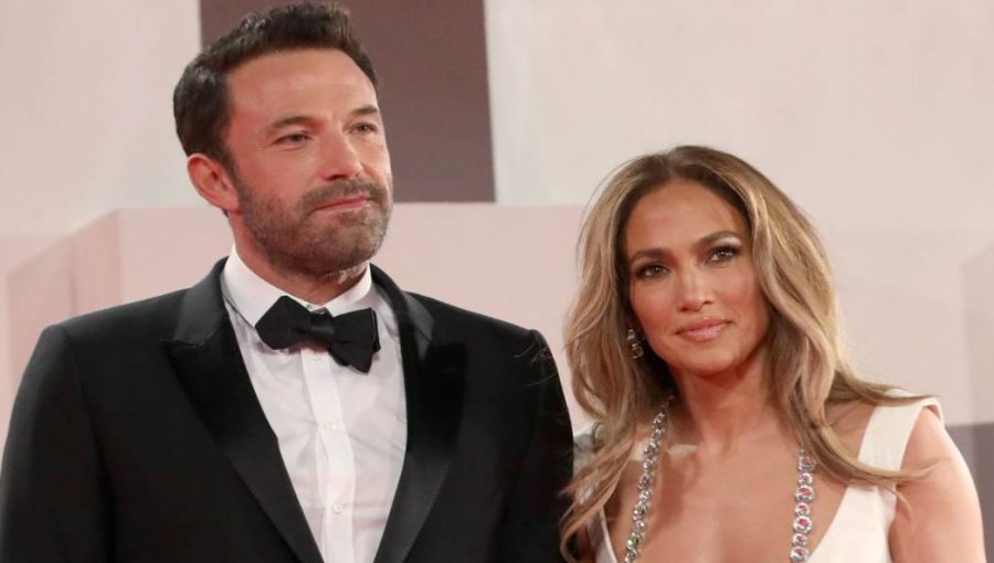 Jennifer Lopez y Ben Affleck oficializan su relación desfilando juntos en Venecia