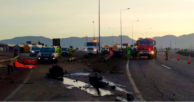 Doble accidente de tránsito en Alto Hospicio dejó tres fallecidos y tres heridos