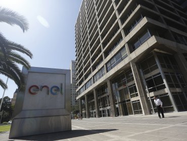 Enel acude al TC por ley que impide suspender suministro a clientes que tienen capacidad de pago