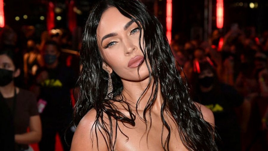 Megan Fox acaparó todas las miradas con vestido transparente en los MTV Video Music Awards